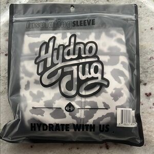 HydroJug Sleeve with Black and White Pattern